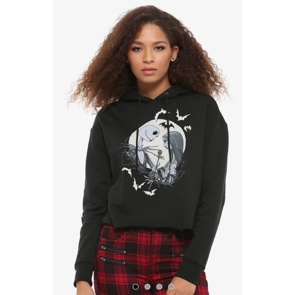 The Nightmare Before Christmas Size Large & XL Black Jack & Sally Crop Hoodie